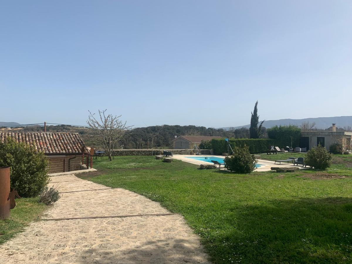 Casa Rural De Un Artista En Plena Naturaleza Piscina Y Parque De Esculturas En Villarcayo Exterior photo